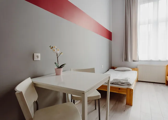 Tara بيت شباب