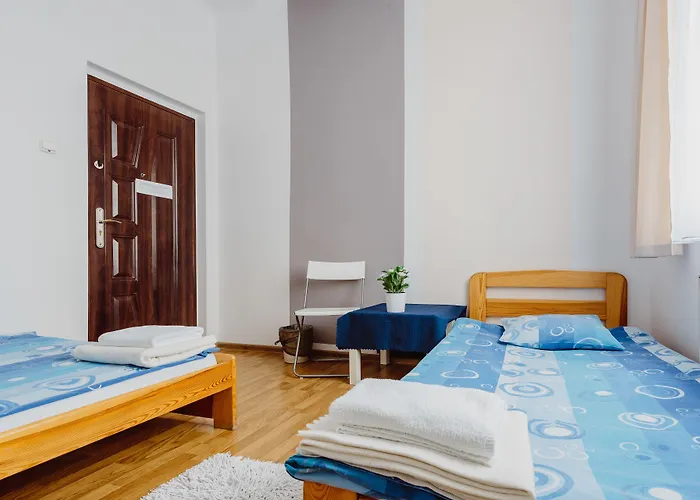 بيت شباب Tara