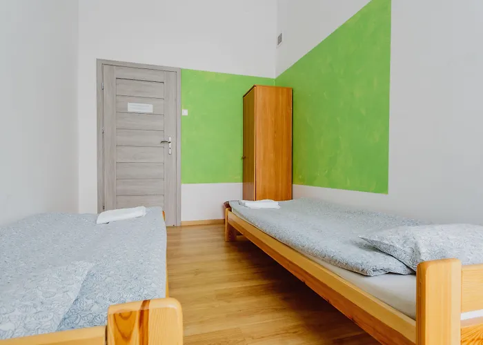 Tara بيت شباب كراكوفيا