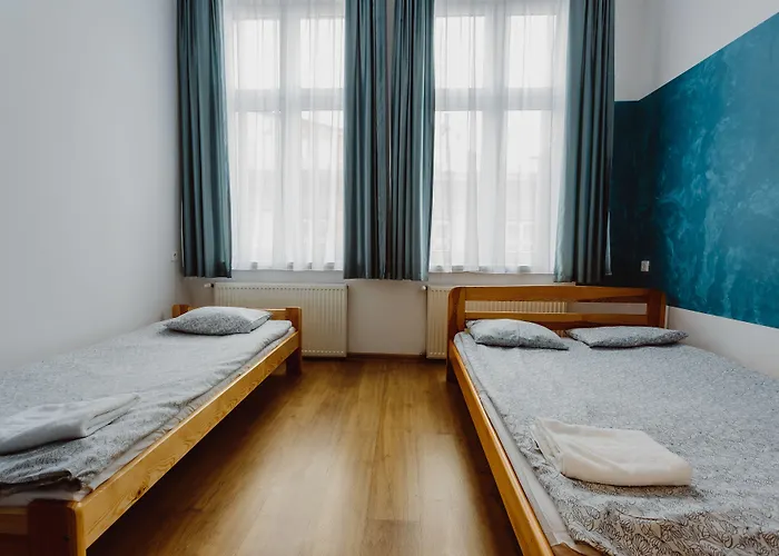 بيت شباب Tara *