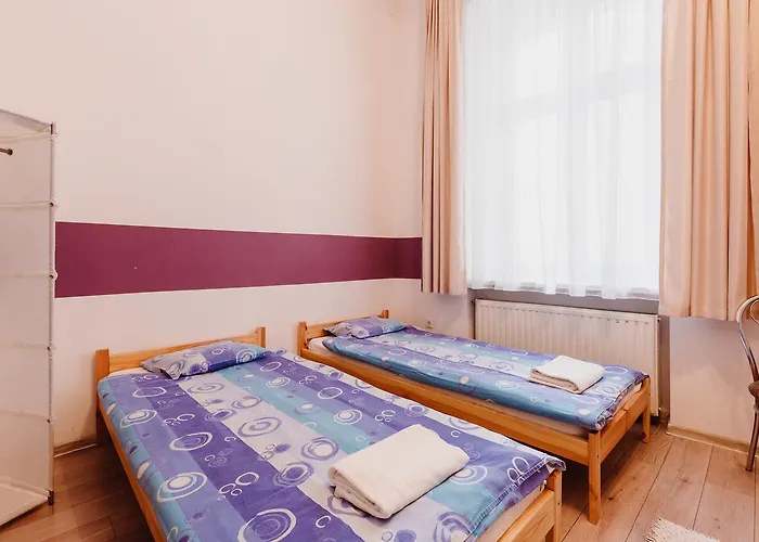 Tara بيت شباب كراكوفيا