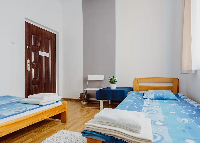 Tara بيت شباب