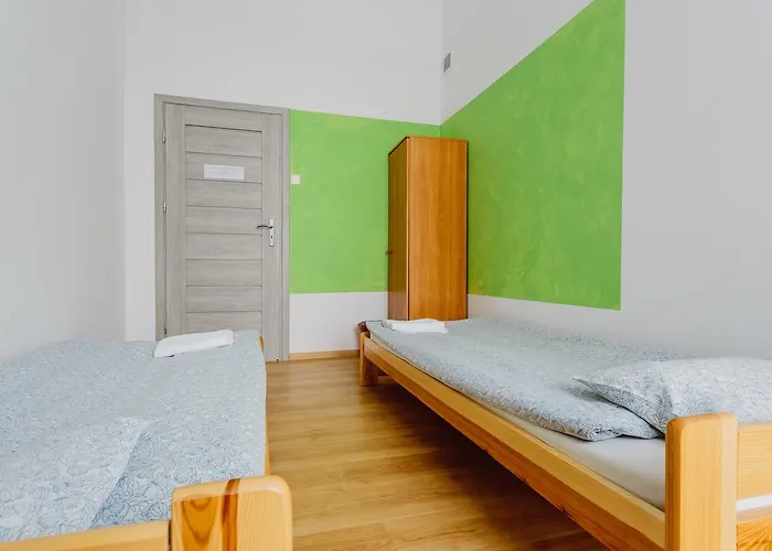 Tara بيت شباب كراكوفيا